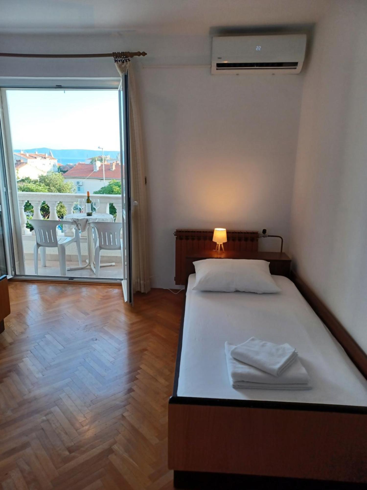 Apartments Emilija Makarska Exteriör bild