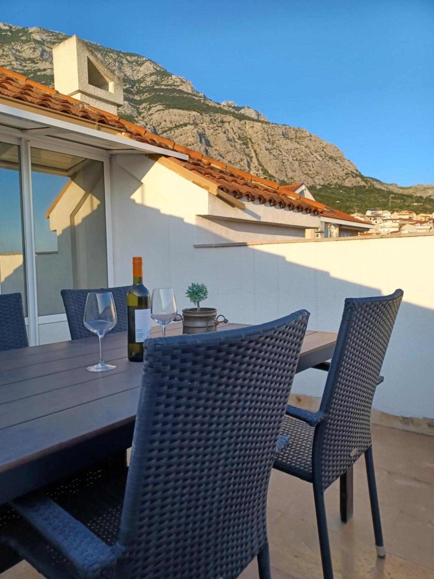 Apartments Emilija Makarska Exteriör bild