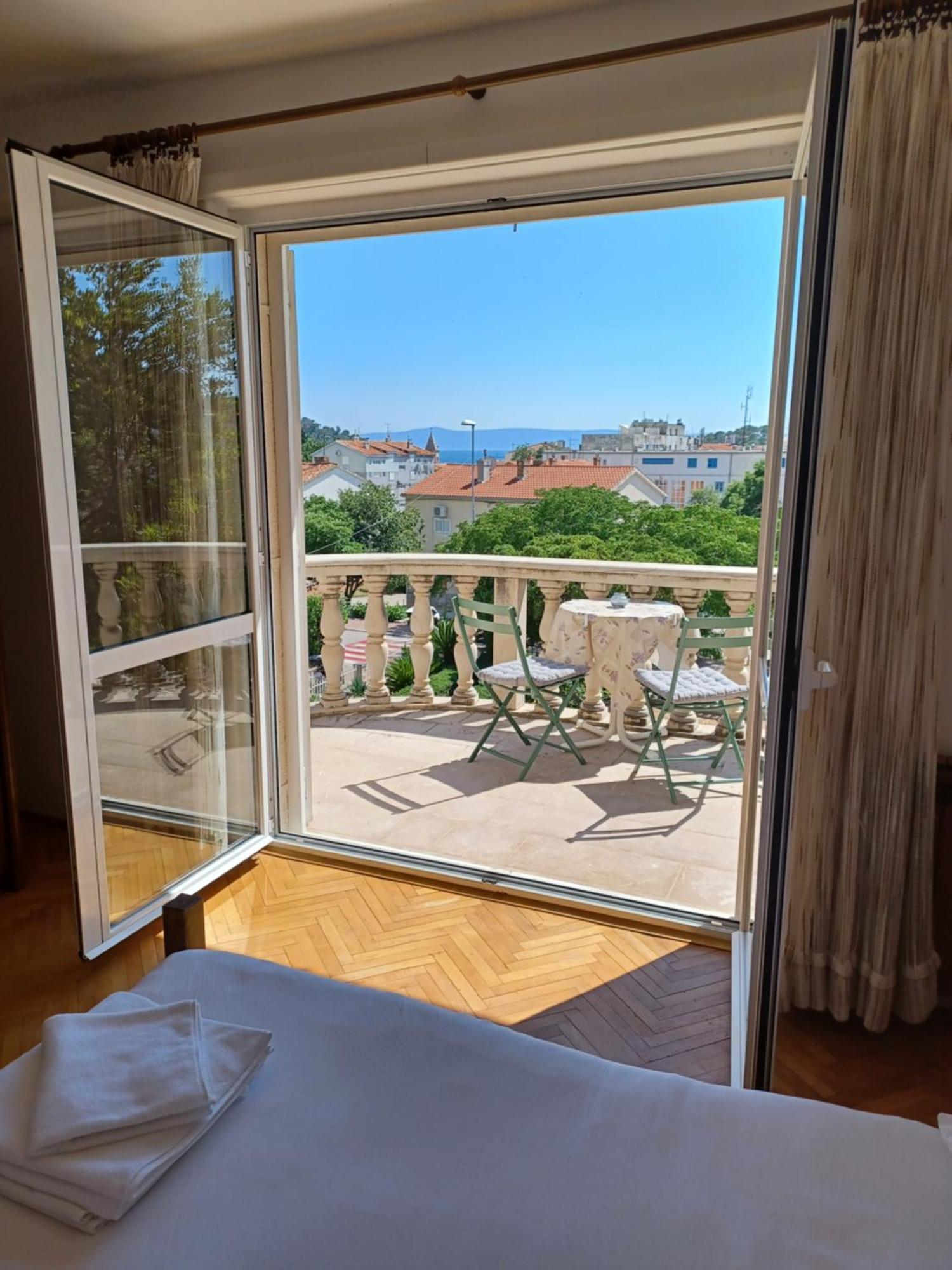 Apartments Emilija Makarska Rum bild