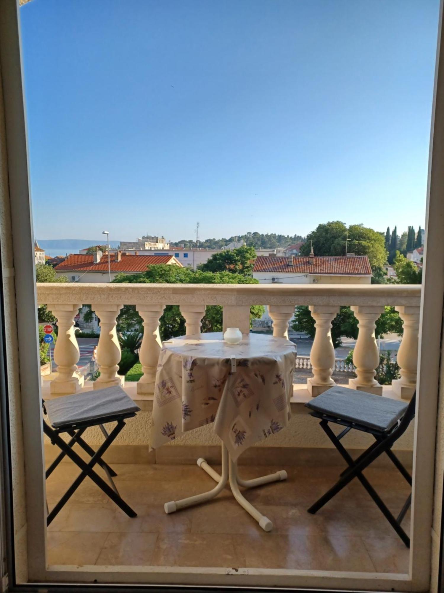 Apartments Emilija Makarska Rum bild