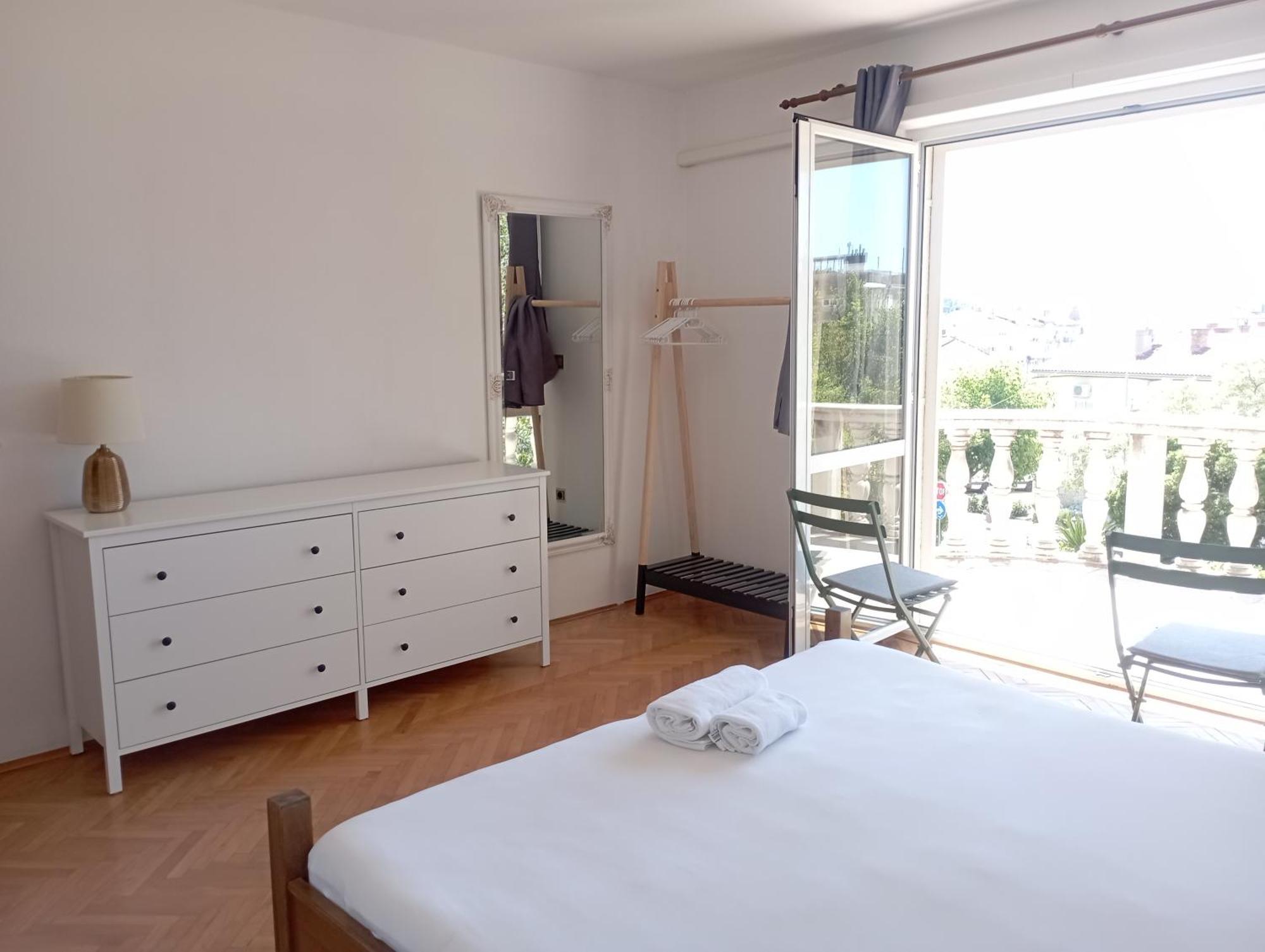 Apartments Emilija Makarska Exteriör bild